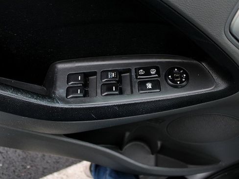 Used 2018 Kia Forte LX w/ LX Popular Package image 13