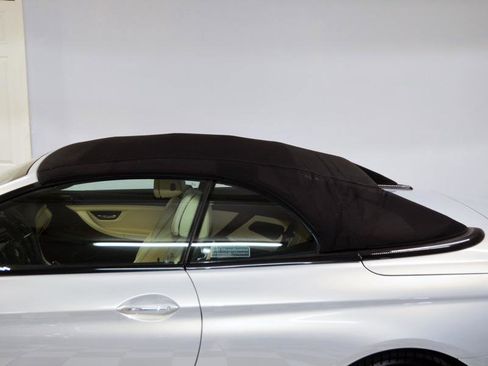 Used 2016 BMW 650i xDrive Convertible w/ Executive Package image 7