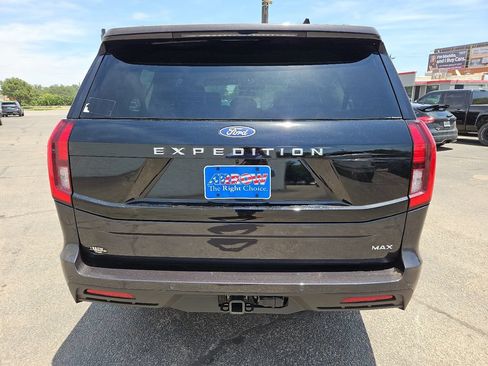 New 2027 Ford Expedition Max Active RWD image 10