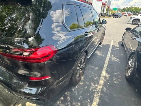 Used 2021 BMW X7 xDrive40i w/ M Sport Package AWD/4WD image 5
