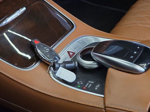 Used 2017 Mercedes-Benz S 550 Cabriolet image 25