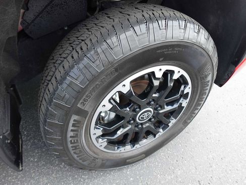 Used 2022 Toyota Tundra SR5 w/ TRD Off-Road Package image 32