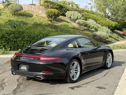 Used 2014 Porsche 911 Carrera 4 AWD/4WD image 12