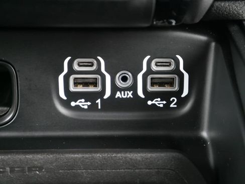 Used 2024 RAM 2500 Laramie w/ Night Edition image 25