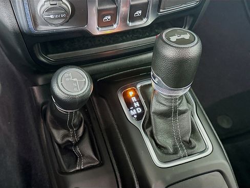 Used 2024 Jeep Wrangler Sport S image 23