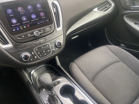 Used 2024 Chevrolet Malibu LT image 14