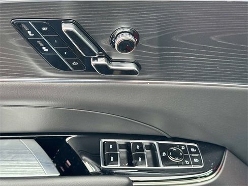 New 2025 Cadillac Lyriq Luxury image 28