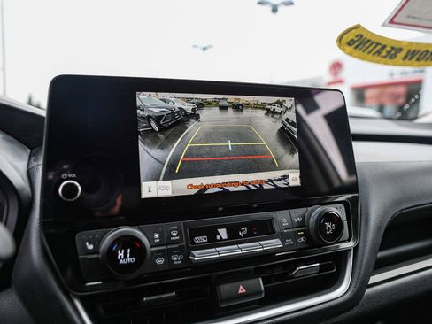 Certified 2024 Toyota Grand Highlander XLE image 14