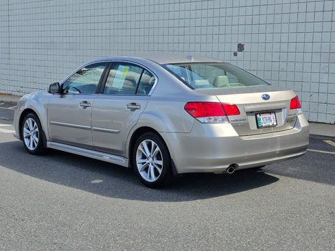 Used 2014 Subaru Legacy 2.5i Limited AWD/4WD image 5