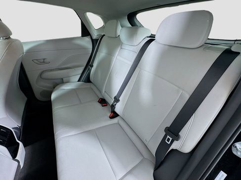 Certified 2025 Hyundai Kona SEL image 24