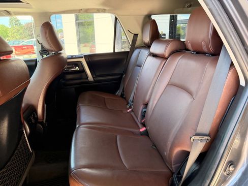 Used 2016 Toyota 4Runner 4WD image 12