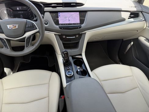 Certified 2023 Cadillac XT5 Premium Luxury FWD image 15