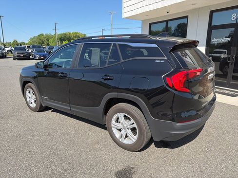 Used 2021 GMC Terrain SLE w/ Driver Convenience Package AWD/4WD image 6