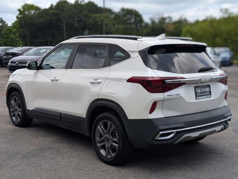 Used 2023 Kia Seltos S FWD image 7