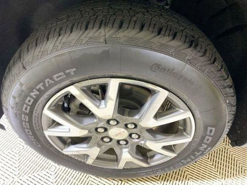 Used 2023 GMC Acadia SLE w/ Driver Convenience Package FWD image 26