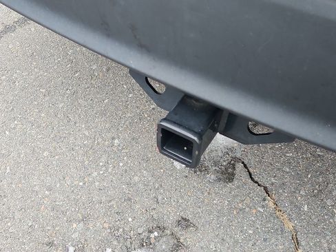 Used 2020 Toyota Highlander XLE image 22