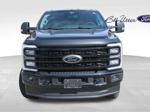 Used 2024 Ford F250 XLT w/ Black Appearance Package image 2