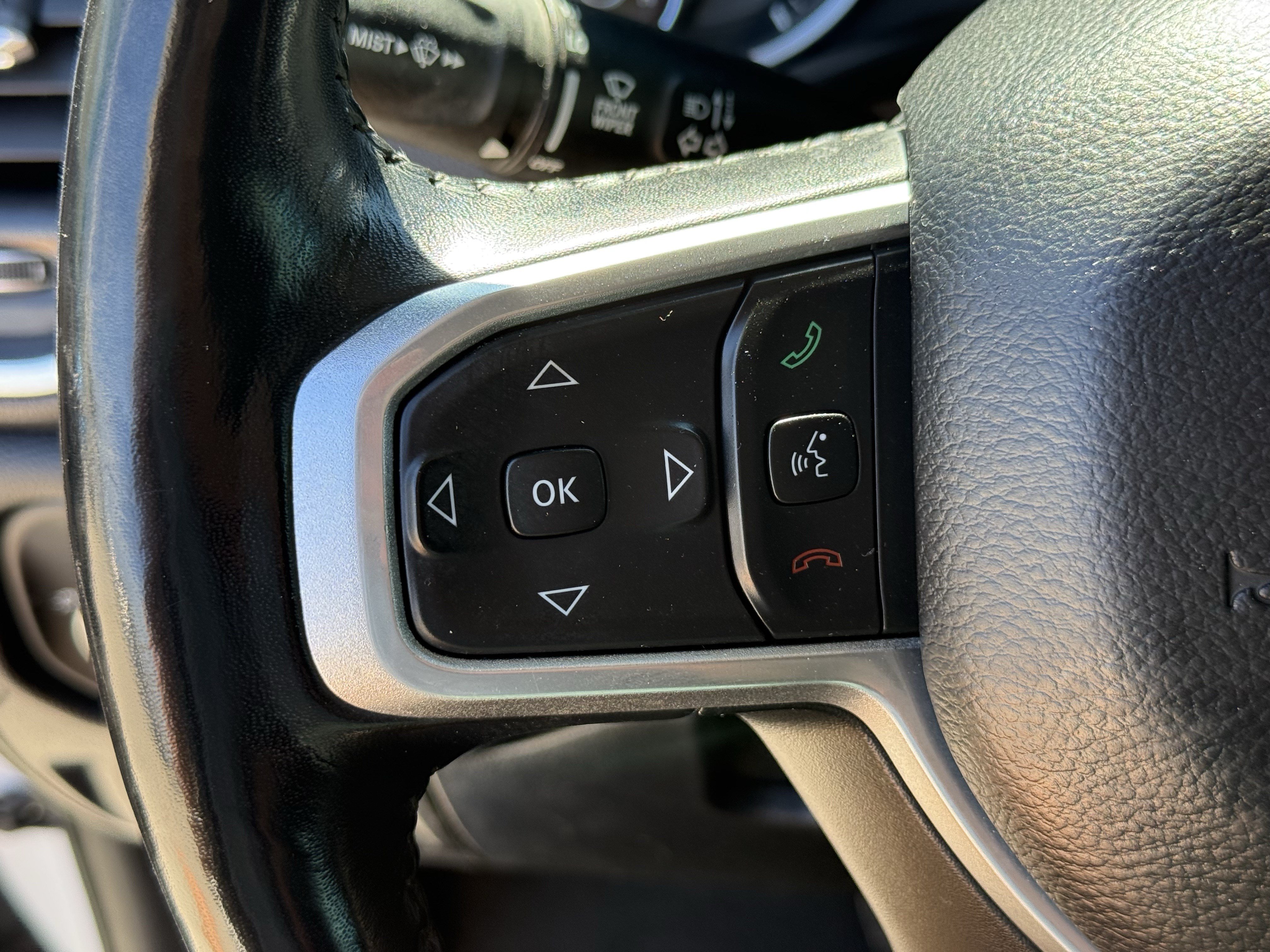 Used 2020 RAM 1500 Laramie w/ Off Road Group AWD/4WD image 16