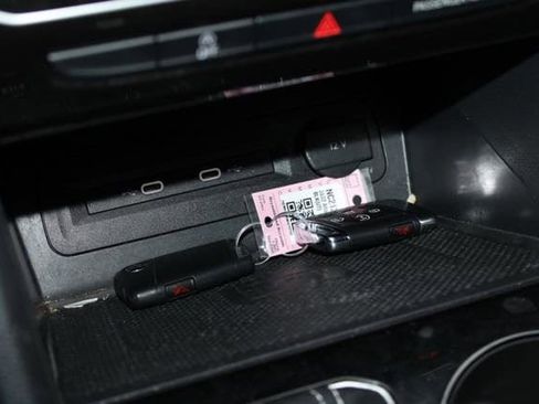 Used 2022 Volkswagen Atlas Cross Sport SE w/ Black Wheel Package image 24