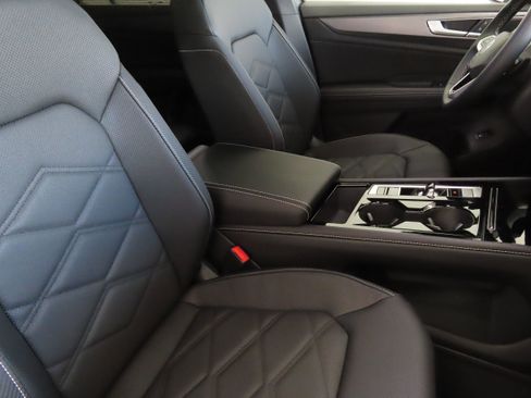 New 2026 Volkswagen Atlas Cross Sport SE image 27