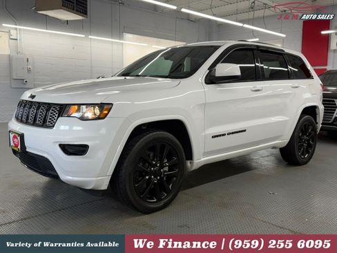 Used 2018 Jeep Grand Cherokee Altitude AWD/4WD image 1