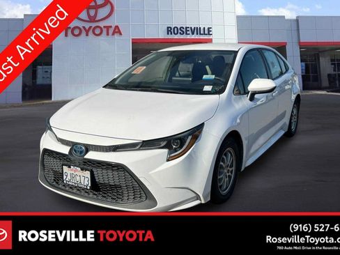 Used 2022 Toyota Corolla LE FWD image 1