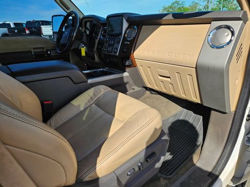 Used 2013 Ford F250 Lariat w/ Lariat Interior Pkg AWD/4WD image 34