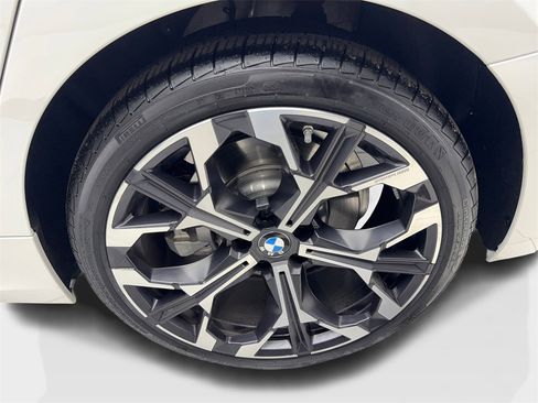 Used 2025 BMW 330i xDrive Sedan w/ Premium Package image 78