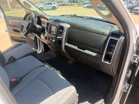Used 2022 RAM 1500 Classic SLT w/ Trailer Tow Group RWD image 34