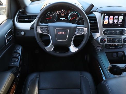 Used 2017 GMC Yukon SLT w/ Open Road Package image 22
