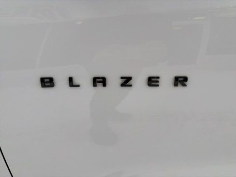 Certified 2023 Chevrolet Blazer LT w/ LPO, Black Grille Bar Package image 10