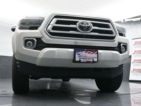 Used 2023 Toyota Tacoma Limited image 31