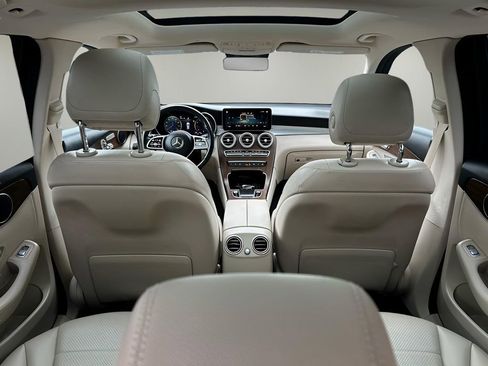 Used 2022 Mercedes-Benz GLC 300 4MATIC image 20