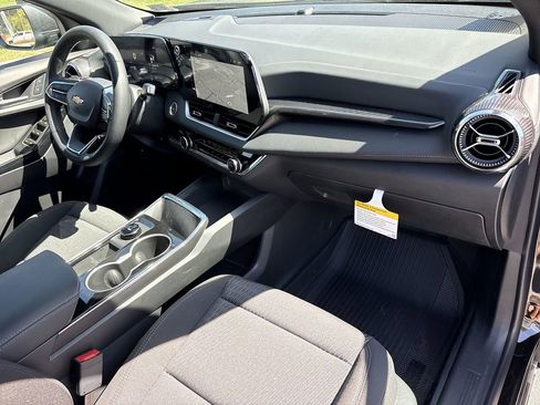 New 2026 Chevrolet Equinox LT w/ Safety and Technology Package FWD image 29