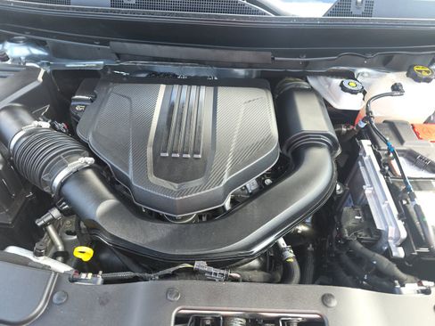 Certified 2025 Chevrolet Traverse LT image 23