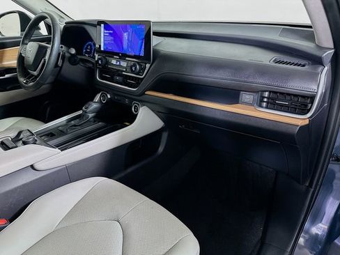 Certified 2026 Toyota Grand Highlander AWD image 30