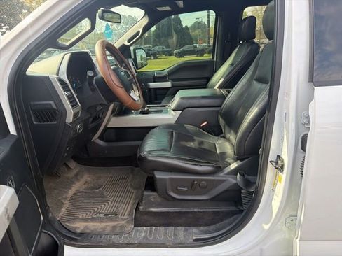 Used 2019 Ford F150 Lariat image 18