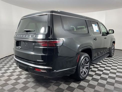 Used 2024 Jeep Wagoneer L Series II w/ Flexible Seating Group image 11