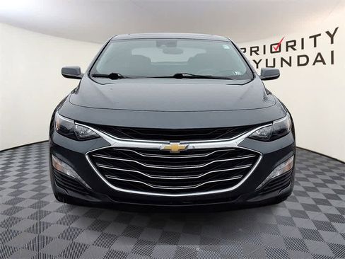 Used 2020 Chevrolet Malibu LT image 2