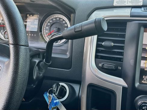 Used 2015 RAM 5500 SLT w/ Quick Order Package 29G SLT RWD image 17