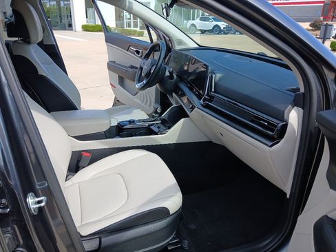Used 2024 Kia Sportage EX FWD image 24
