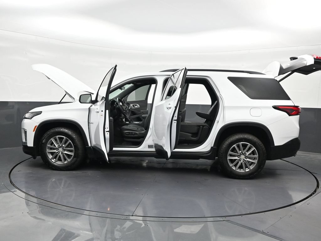 Used 2023 Chevrolet Traverse LT FWD image 34