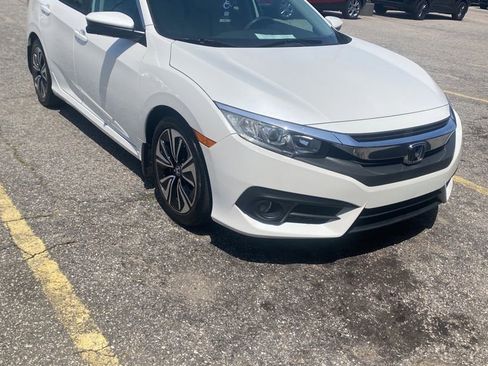 Used 2016 Honda Civic EX-T image 2