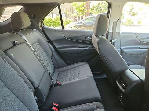 Used 2024 Chevrolet Equinox LT FWD image 9