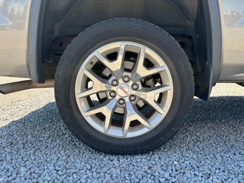 Used 2017 GMC Sierra 1500 SLT w/ SLT Premium Package AWD/4WD image 7
