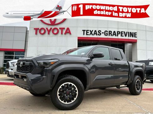 Used 2025 Toyota Tacoma TRD Off-Road AWD/4WD image 1
