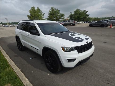 Used 2021 Jeep Grand Cherokee Freedom Edition RWD image 5