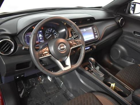 Used 2022 Nissan Kicks SR FWD image 12