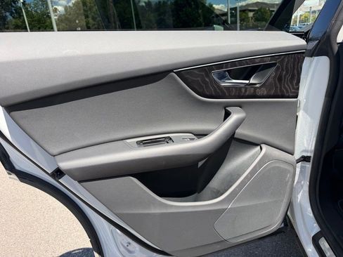 Used 2023 Audi Q8 Premium w/ Convenience Package AWD/4WD image 18