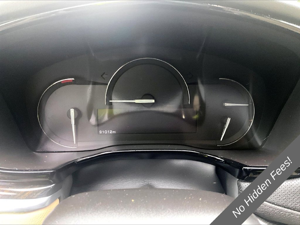 Used 2018 Cadillac XT5 AWD w/ LPO, Wheel Lock Package image 17